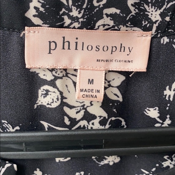 Medium Philosophy top - Picture 2 of 3